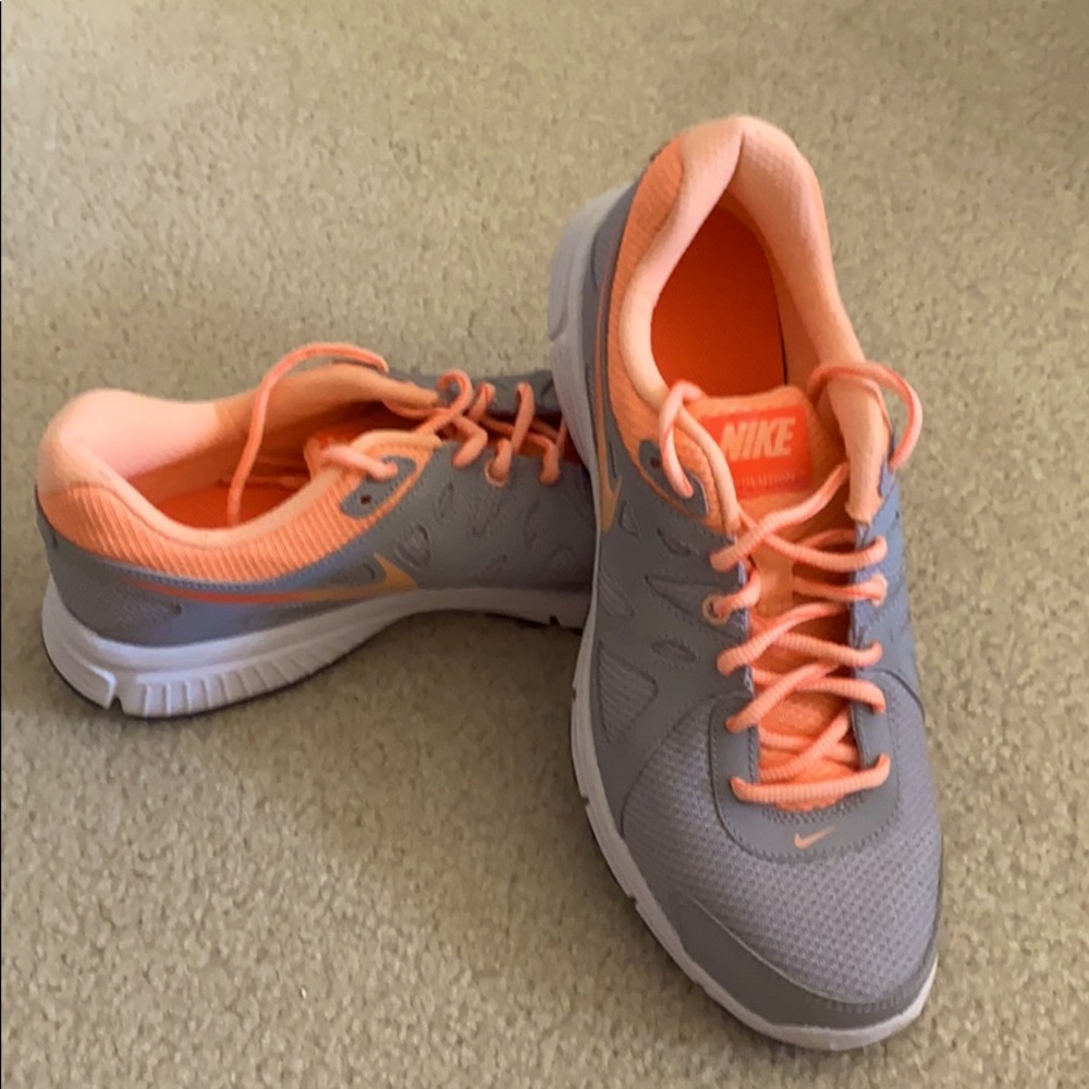 Nike Revolution 2 Athletic Shoes